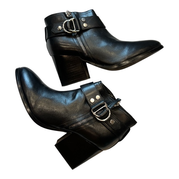 Marc Fisher Black Leather Booties VANQAR Pointed Toe - Women’s Sz 8M - Picture 1 of 12